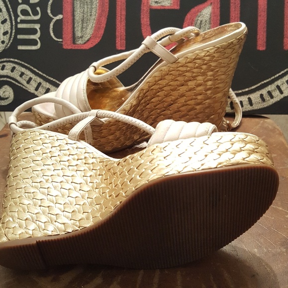 Cream and Gold Coach Wedges - Picture 6 of 6